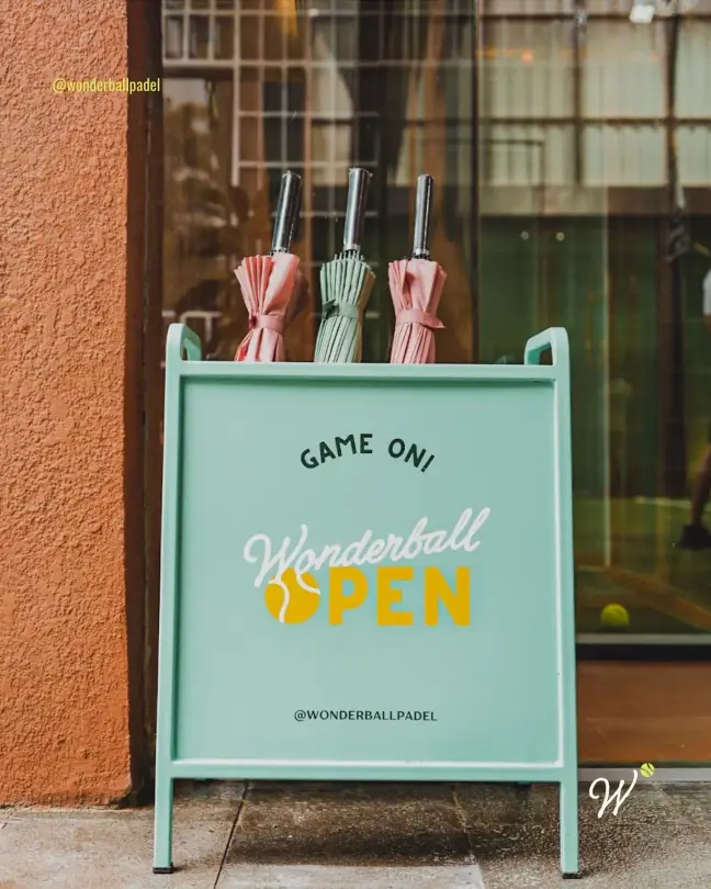 Wonderball Open sign